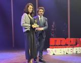 Teresa Antoja rep el premi MUY Astrofísica 